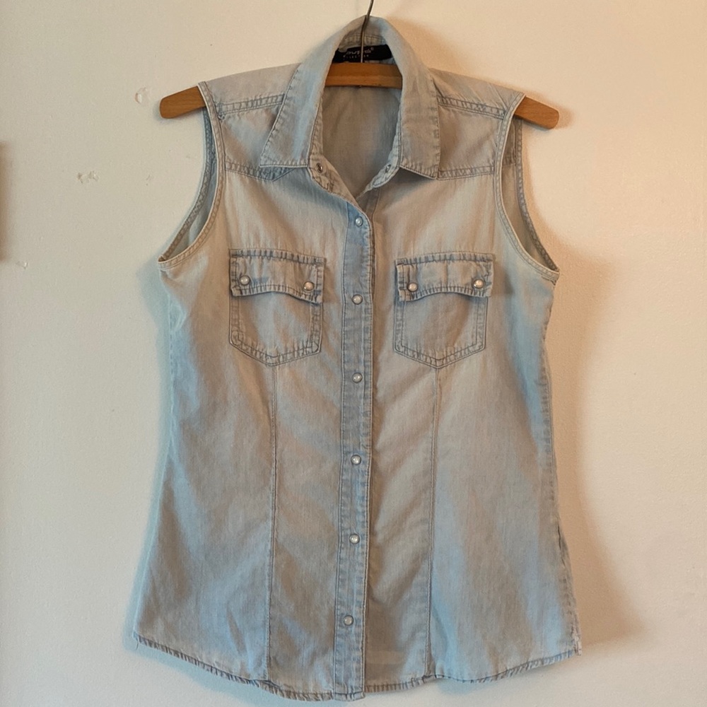 2 for $20 Sleeveless Snap Button Shirt Size Small